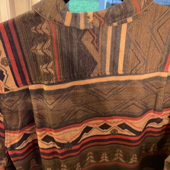 Long Sleeve button up - Picture 4 of 4